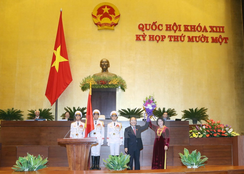 Sáng 31/3, Quốc hội khóa XIII đã bầu đồng chí Nguyễn Thị Kim Ngân, Phó Chủ tịch Quốc hội, giữ chức Chủ tịch Quốc hội Nước Cộng hòa xã hội chủ nghĩa Việt Nam, Chủ tịch Hội đồng Bầu cử Quốc gia.