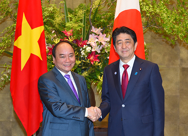 Lễ đón Thủ tướng Nguyễn Xuân Phúc tại Phủ Thủ tướng Nhật Bản