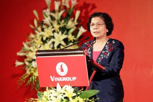 Bà Vũ Kim Hạnh, Chủ tịch Hội Doanh nghiệp Hàng Việt Nam chất lượng cao tại sự kiện. 