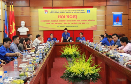 Bí thư Đoàn Thanh niên Tập đoàn Dầu khí Vũ Thị Thu Hương phát biểu kết luận Hội nghị