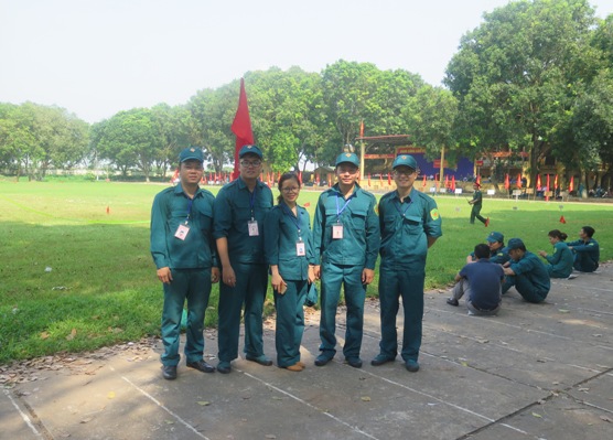 Vận động viên thuộc Tiểu đội Dân quân tự vệ Cơ quan Đảng ủy Khối DNTW tham gia thi đấu tại Hội thao