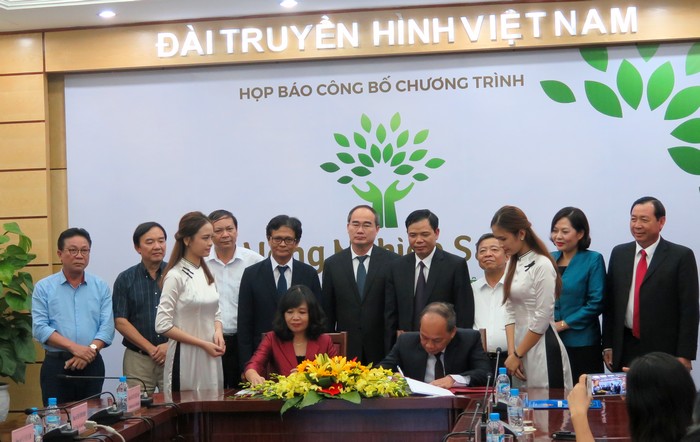 Đài Truyền hình Việt Nam và Bộ Nông nghiệp và Phát triển nông thôn ký kết thoả thuận phối hợp chỉ đạo và thực hiện phát sóng chương trình.