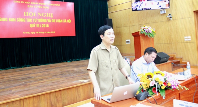 Đồng chí Phạm Tấn Công - Phó Bí thư Đảng ủy Khối DNTW phát biểu tại Hội nghị.