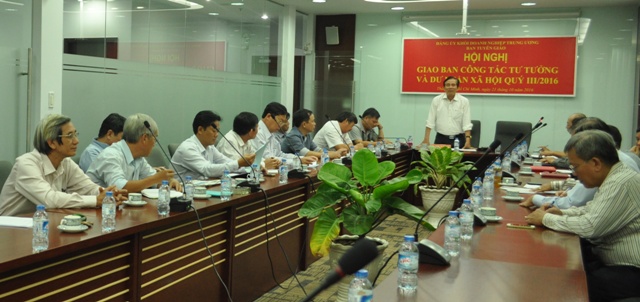 Đồng chí Trần Thanh Khê - Ủy viên Ban Thường vụ, Trưởng Ban Tuyên giáo Đảng ủy Khối DNTW chủ trì Hội nghị khu vực phía Nam.