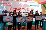 Vietcombank Quảng Ngãi trao 100 con bò giống cho các hộ nghèo huyện miền núi Sơn Hà