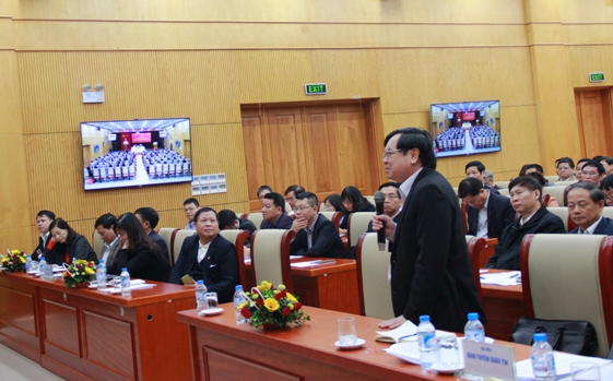 Đại biểu tham luận tại Hội nghị.