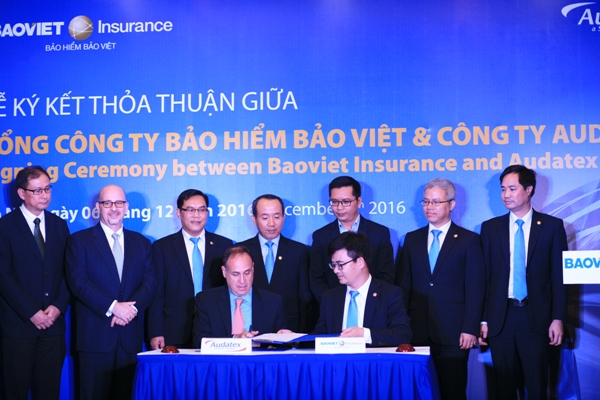 Đại diện hai bên ký hợp tác giữa Bảo hiểm Bảo Việt và Audatex 
