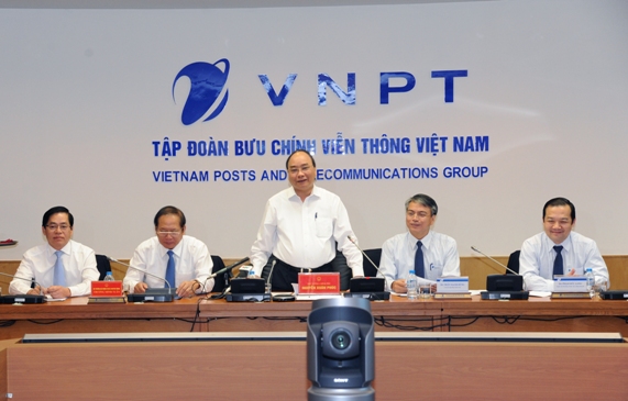 Thủ tướng Chính phủ Nguyễn Xuân Phúc làm việc với Tập đoàn Bưu chính Viễn thông Việt Nam về kết quả thực hiện tái cơ cấu Tập đoàn, ngày 4/8/2016