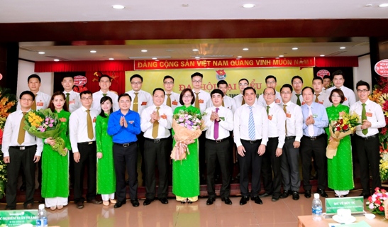 Ban Chấp hành Đoàn Thanh niên Vietcombank khóa III, nhiệm kỳ 2017 - 2019 ra mắt Đại hội.
