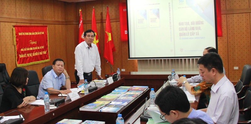 Đồng chí Trần Thanh Khê - Ủy viên BTV, Trưởng Ban Tuyên giáo Đảng ủy Khối DNTW phát biểu tại Tọa đàm.