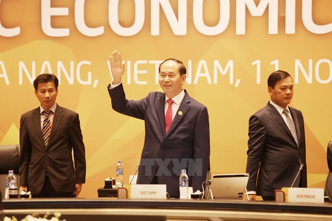 Chủ tịch nước Trần Đại Quang, Chủ tịch Hội nghị Cấp cao APEC lần thứ 25 chào mừng Lãnh đạo các nền kinh tế dự APEC. 