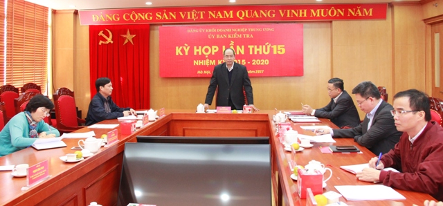 Đồng chí Đặng Hùng Minh - Ủy viên Ban Thường vụ, Chủ nhiệm UBKT Đảng ủy Khối chủ trì Hội nghị.