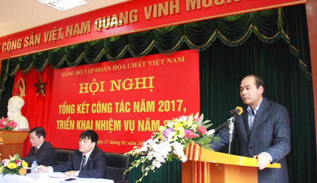  Đồng chí Đặng Hùng Minh - Ủy viên Ban Thường vụ, Chủ nhiệm Ủy ban Kiểm tra Đảng ủy Khối phát biểu tại Hội nghị.