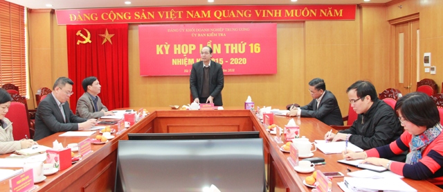Đồng chí Đặng Hùng Minh - Ủy viên Ban Thường vụ, Chủ nhiệm Ủy ban Kiểm tra Đảng ủy Khối chủ trì kỳ họp.