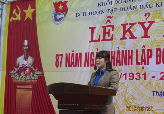 Bí thư Đoàn Thanh niên PVN Vũ Thị Thu Hương phát biểu tại buổi Lễ