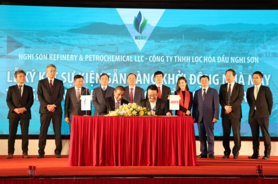 Lãnh đạo NSRP và Tổng thầu JGCS ký kết mốc sẵn sàng khởi động Nhà máy Lọc hóa dầu Nghi Sơn