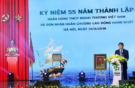 Đồng chí Lê Minh Hưng - Ủy viên BCH TW Đảng, Bí thư Ban Cán sự Đảng, Thống đốc NHNN VN phát biểu tại buổi Lễ
