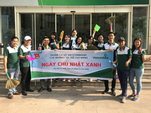 Đoàn Vietcombank tổ chức Ngày chủ nhật xanh.