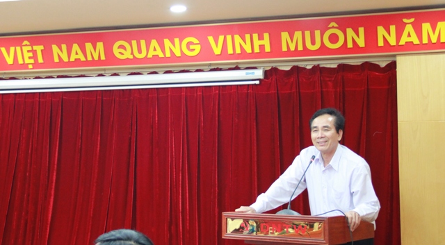Đồng chí Trần Thanh Khê phát biểu.