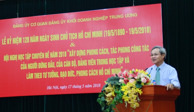 PTS.TS Ngô Văn Thạo truyền đạt nội dung Chuyên đề năm 2018.