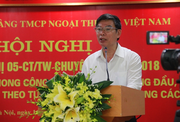 đồng chí Vũ Tiến Duật - Phó Bí thư thường trực Đảng ủy Vietcombank phát biểu khai mạc Hội nghị