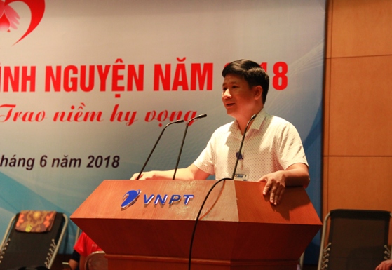 Đồng chí Hoàng Đức Sơn - Phó Bí thư Đảng ủy VNPT phát biểu tại buổi Lễ