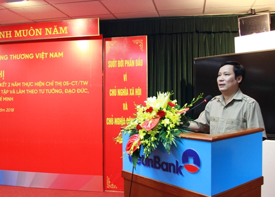 Đồng chí Phạm Tấn Công - Phó Bí thư Đảng ủy Khối Doanh nghiệp Trung ương phát biểu tại Hội nghị
