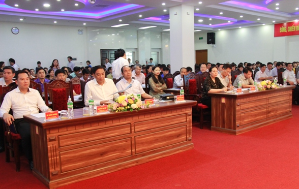 Các đại biểu tham dự Hội nghị tập huấn công tác xây dựng Đảng