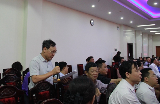 Đại diện Đảng bộ Tập đoàn công nghiệp Than - Khoáng sản Việt Nam đặt trao đổi một số nội dung về kiểm tra, giám sát
