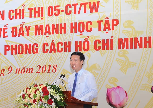 Đồng chí Võ Văn Thưởng - Ủy viên Bộ Chính trị, Bí thư Trung ương Đảng, Trưởng Ban Tuyên giáo Trung ương phát biểu chỉ đạo tại Hội nghị. 