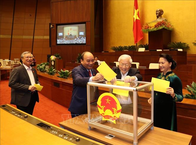 Việc bầu Tổng Bí thư Nguyễn Phú Trọng làm Chủ tịch nước nhận được sự đồng thuận cao của đại biểu Quốc hội, cử tri và nhân dân.