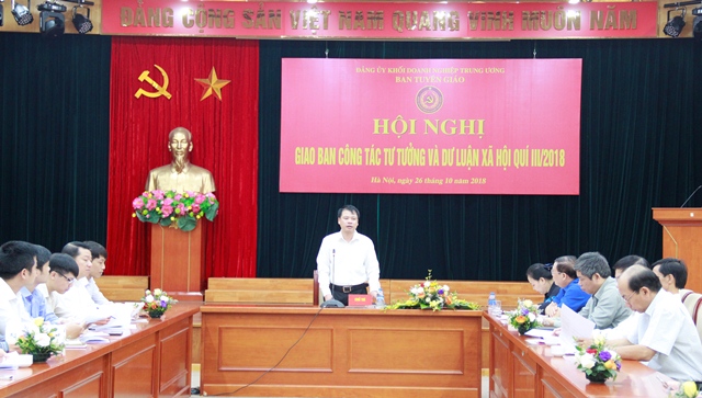 Đồng chí Nguyễn Văn Tám - Phó trưởng Ban Tuyên giáo chủ trì Hội nghị.