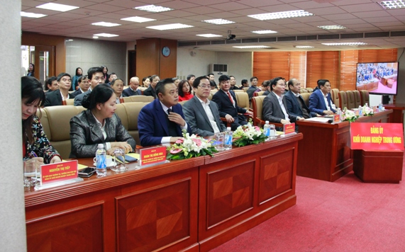 Các đại biểu dự Hội nghị tại điểm cầu Đảng ủy Khối Doanh nghiệp Trung ương.