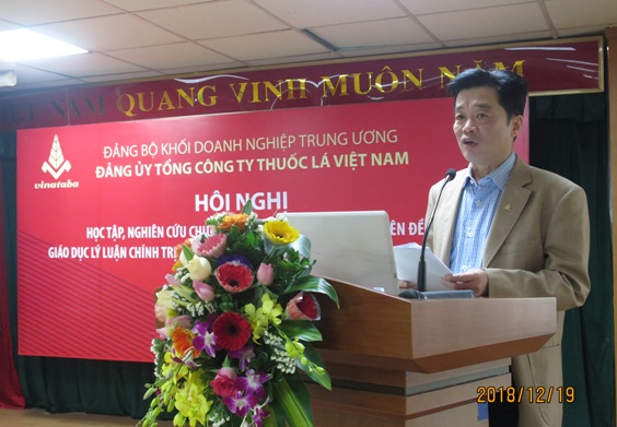 Đồng chí Đặng Xuân Phương - Trưởng ban Tuyên giáo Đảng ủy Tổng công ty thuốc lá Việt Nam phát biểu tại Hội nghị