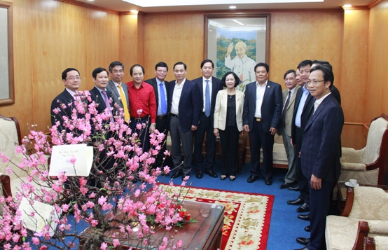 Đồng chí Trương Thị Mai - Ủy viên Bộ Chính trị, Bí thư Trung ương Đảng, Trưởng Ban Dân vận Trung ương thăm và làm việc tại Đảng ủy Khối DNTW