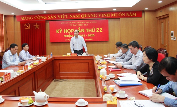 Đồng chí Đặng Hùng Minh - Ủy viên Ban Thường vụ, Chủ nhiệm Ủy ban Kiểm tra Đảng ủy Khối chủ trì buổi họp
