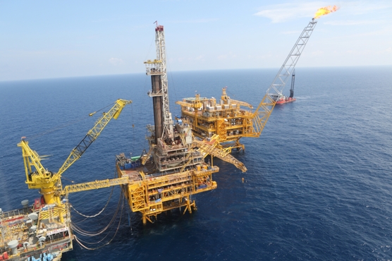 Giàn khai thác dầu khí Hải Thạch - Dự án Biển Đông 01