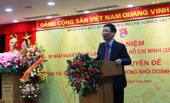 Đồng chí Phạm Tấn Công - Phó Bí thư Thường trực Đảng ủy Khối DNTW phát biểu giao nhiệm vụ cho Đoàn Khối.