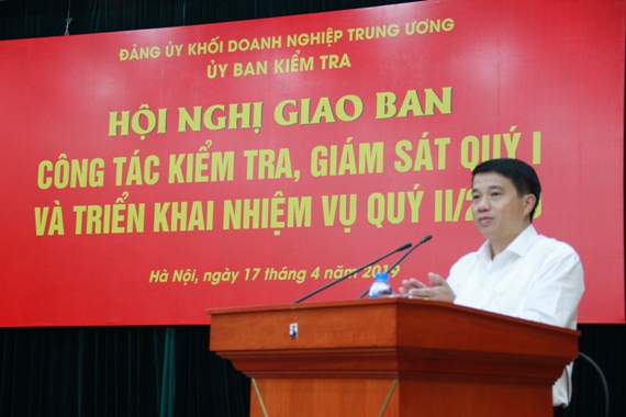 Đồng chí Y Thanh Hà Niê Kđăm - Ủy viên dự khuyết BCH Trung ương Đảng, Bí thư Đảng ủy Khối DNTW phát biểu tại Hội nghị.