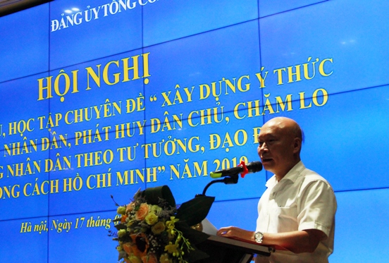 Đồng chí Nguyễn Mạnh Thắng - Bí thư Đảng ủy, Chủ tịch HĐTV Tổng công ty Mobifone phát biểu khai mạc Hội nghị.