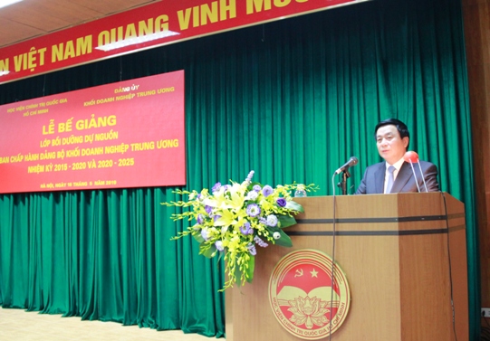 GS, TS Nguyễn Xuân Thắng - Bí thư Trung ương Đảng, Chủ tịch Hội đồng Lý luận Trung ương, Giám đốc Học viện Chính trị quốc gia Hồ Chí Minh phát biểu tại buổi lễ.