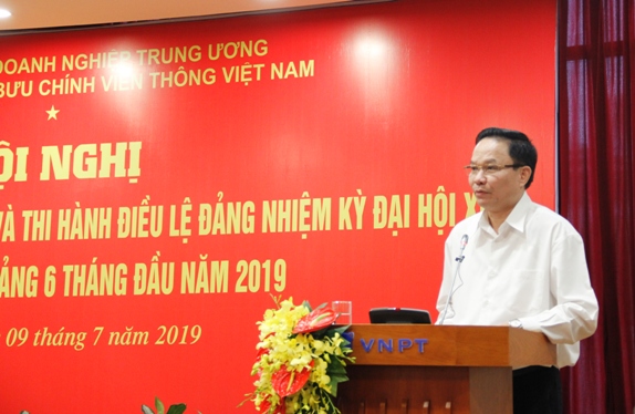 Đồng chí Lê Văn Châu - Phó Bí thư Đảng ủy Khối DNTW phát biểu tại Hội nghị.