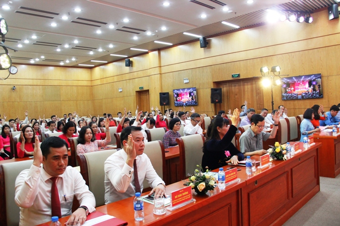 100% đại biểu dự Đại hội đã nhất trí với dự thảo Nghị quyết Đại hội
