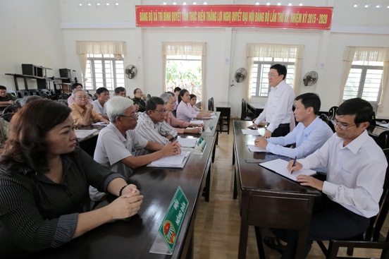 Tổng Giám đốc Dương Quyết Thắng tham dự buổi họp giao ban giữa NHCSXH với chính quyền, các hội, đoàn thể xã Trí Bình.