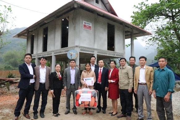 ABIC Hà Nội tặng nhà tình nghĩa cho một gia đình khó khăn tại địa bàn  Huyện Yên Thuỷ, tỉnh Hoà Bình năm 2019