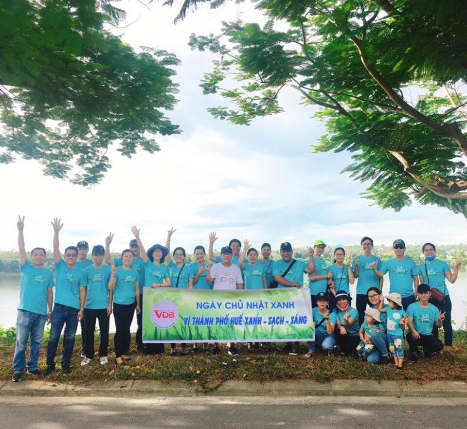 CN Ngân hàng Phát triển Khu vực Thừa Thiên Huế - Quảng Trị làm vệ sinh “Ngày Chủ nhật xanh”