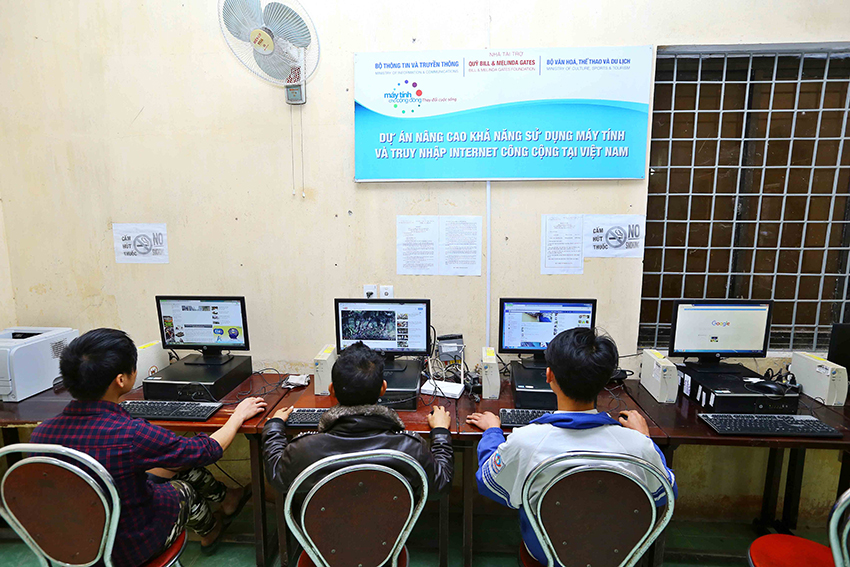 Dự án “Nâng cao khả năng sử dụng máy tính và truy nhập Internet công cộng” được triển khai tại 1.000 BĐ-VHX thuộc 40 tỉnh.