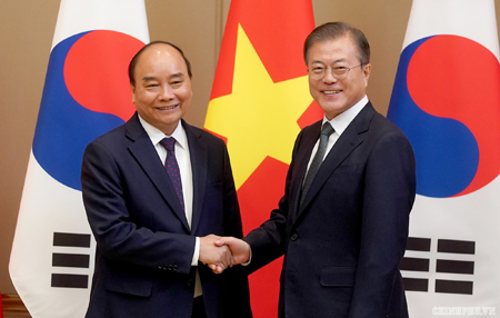 Thủ tướng Nguyễn Xuân Phúc và Tổng thống Hàn Quốc Moon Jae-in.