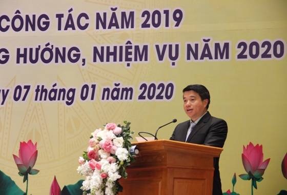 Đồng chí Y Thanh Hà Niê Kđăm - Bí thư Đảng ủy Khối DNTW phát biểu tại Hội nghị.