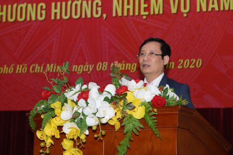 Đồng chí Phạm Tấn Công - Phó Bí thư Thường trực Đảng ủy Khối DNTW đánh giá cao những kết quả đạt được của VRG.